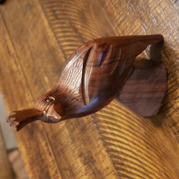 Carved hardwood quail - Picture 1 of 6